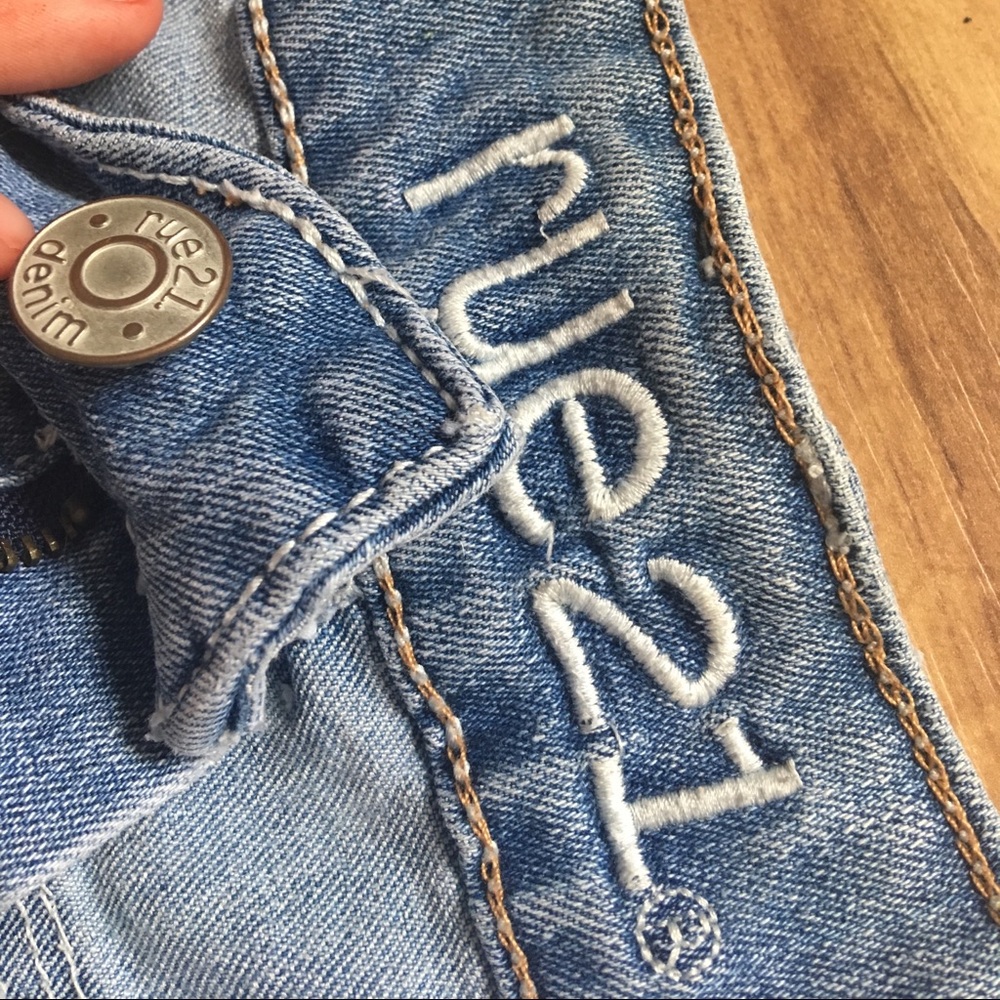 Distressed Rue21 Jean Shorts - Picture 4 of 6